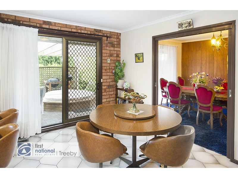 31 Cherry Tree Grove, Croydon VIC 3136