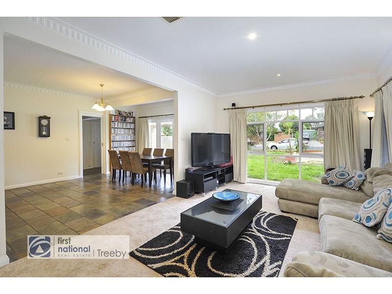 11 Carcoola Road, Ringwood East VIC 3135