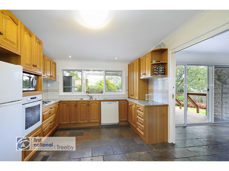 11 Carcoola Road, Ringwood East VIC 3135