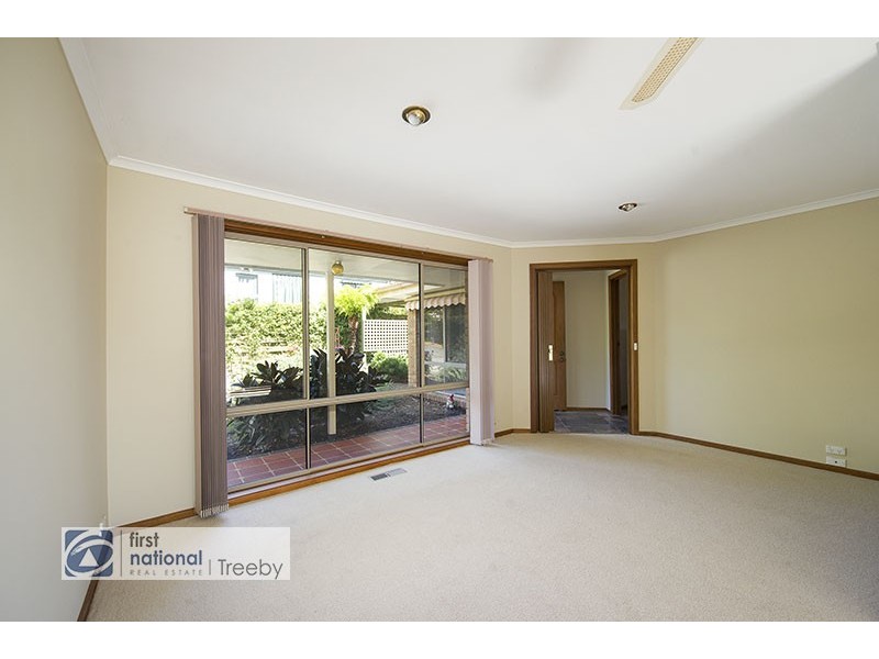 2/11 Vonadawn Avenue, Ringwood East VIC 3135