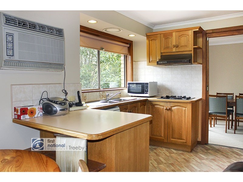 2/11 Vonadawn Avenue, Ringwood East VIC 3135