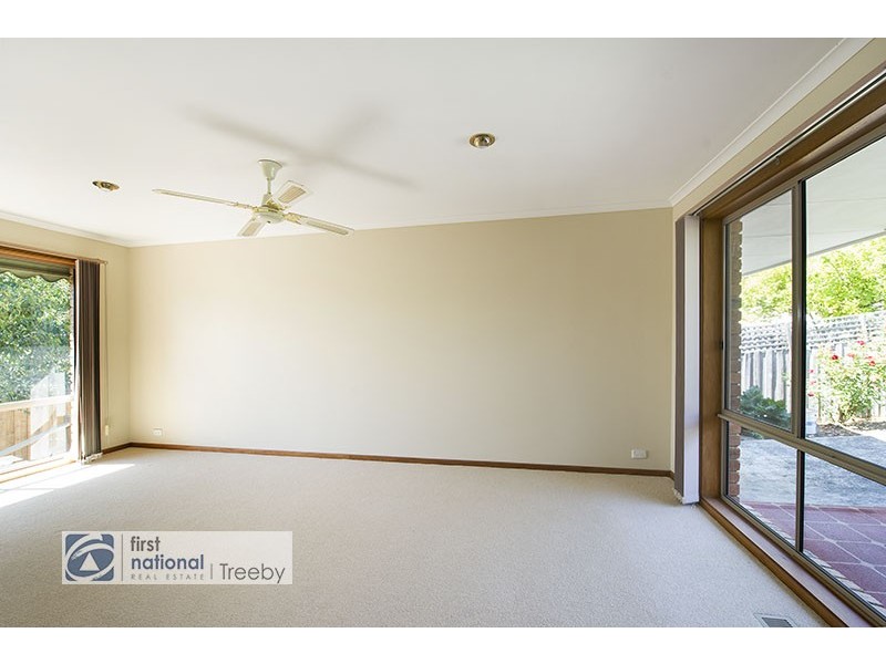 2/11 Vonadawn Avenue, Ringwood East VIC 3135