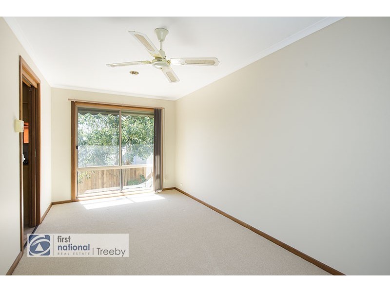 2/11 Vonadawn Avenue, Ringwood East VIC 3135