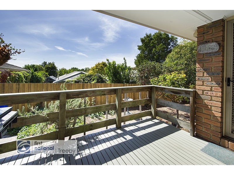 2/11 Vonadawn Avenue, Ringwood East VIC 3135