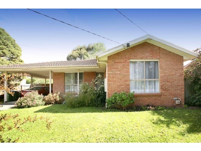 1 Blue Mist Drive, Croydon South VIC 3136