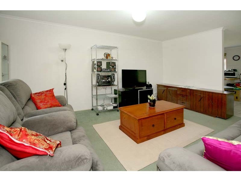 1 Blue Mist Drive, Croydon South VIC 3136