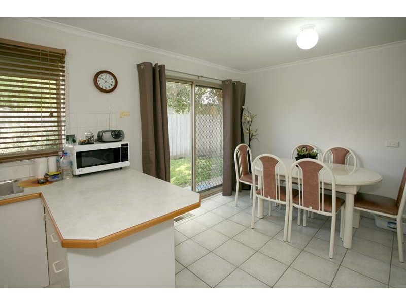 1 Blue Mist Drive, Croydon South VIC 3136