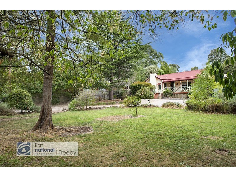 35 Taylors Road, Croydon VIC 3136