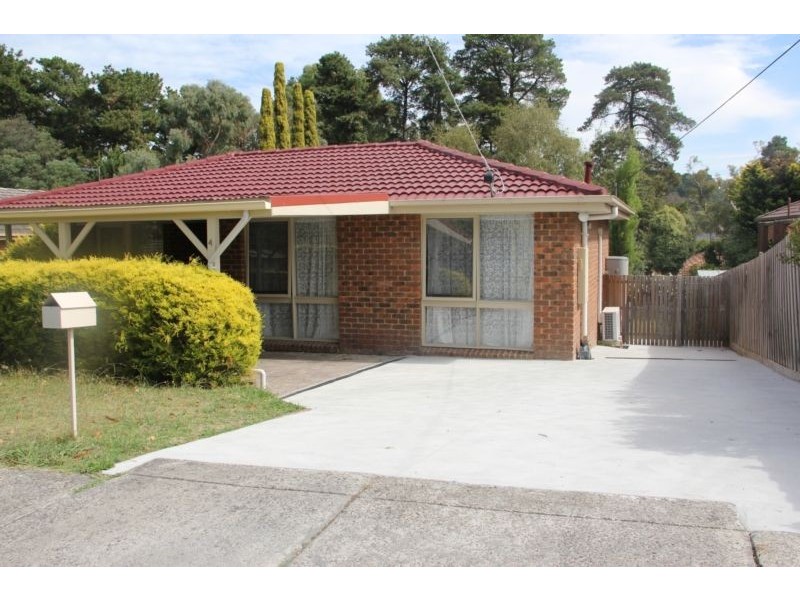 4 Jull Parade, Ringwood North VIC 3134