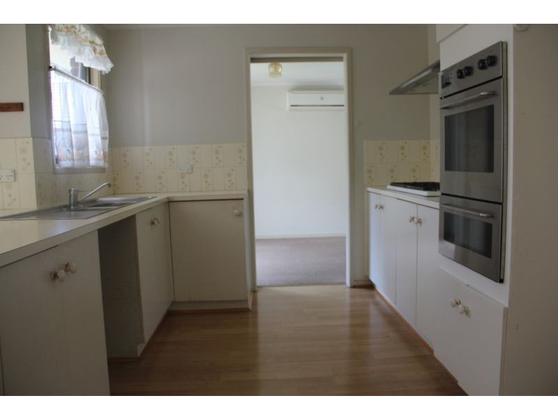 4 Jull Parade, Ringwood North VIC 3134