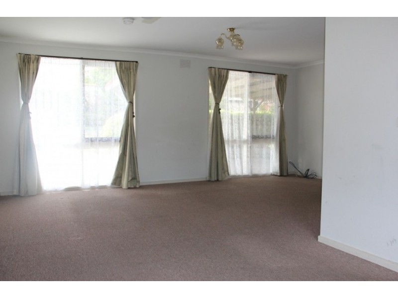 4 Jull Parade, Ringwood North VIC 3134