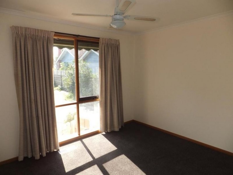 2/25 Wenwood Street, Ringwood East VIC 3135