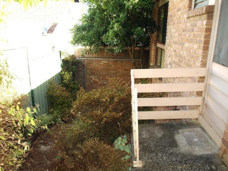 2/18 Andrew Street, Ringwood VIC 3134