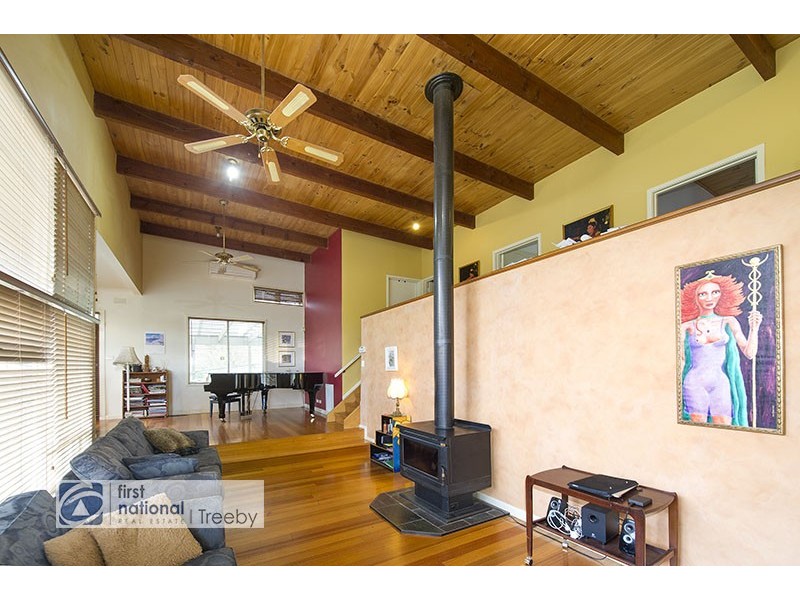 18 Ruthven Way, Ringwood East VIC 3135