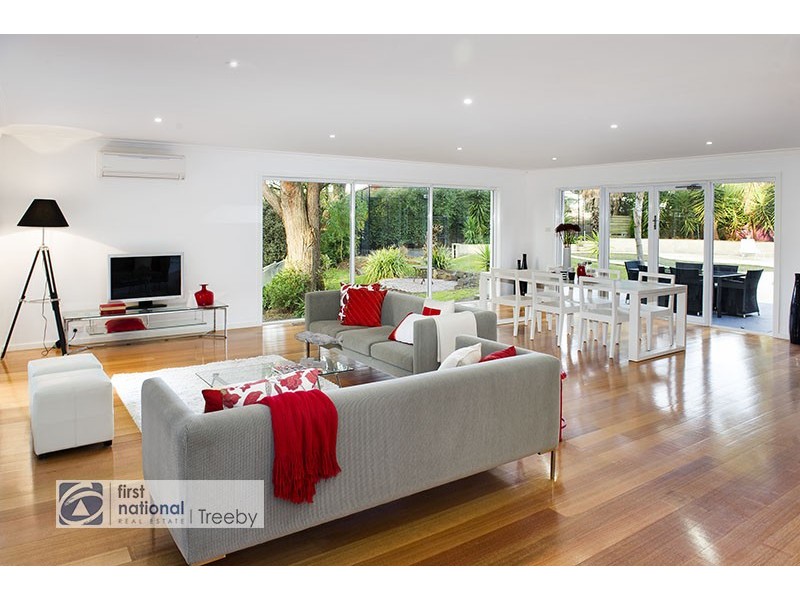 2-4 Valentino Drive, Croydon VIC 3136