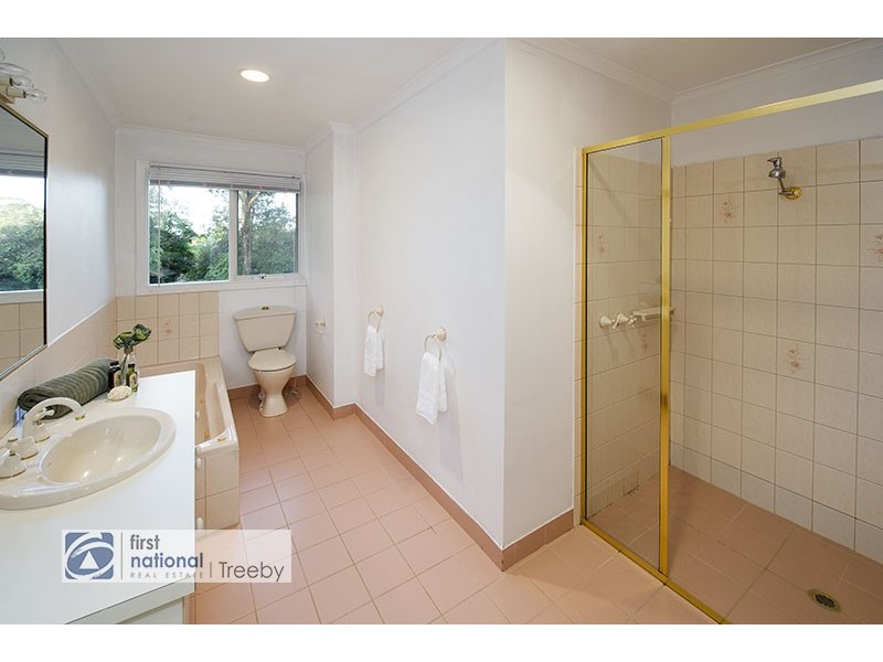 2-4 Valentino Drive, Croydon VIC 3136