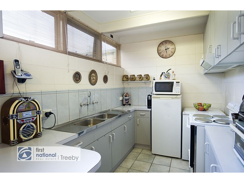 2/172 Liverpool Road, Kilsyth VIC 3137