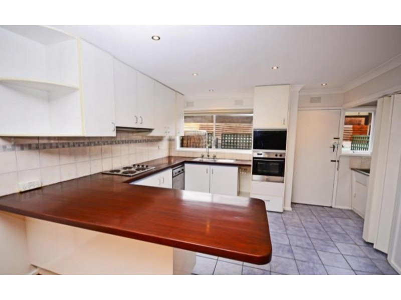 2/4 Woodlands Road, Heathmont VIC 3135