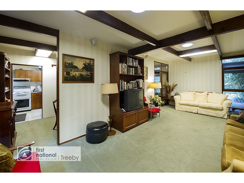 20 Pine Crescent, Ringwood North VIC 3134