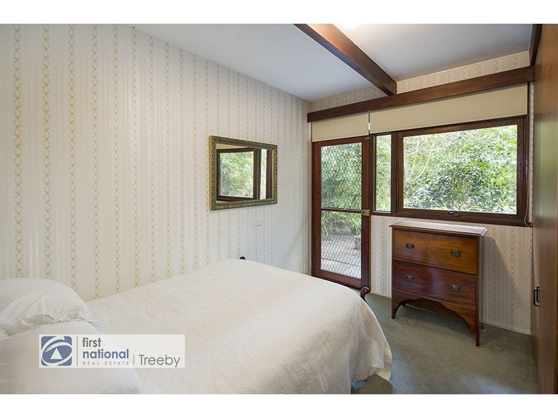 20 Pine Crescent, Ringwood North VIC 3134