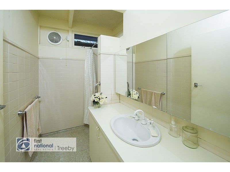 20 Pine Crescent, Ringwood North VIC 3134