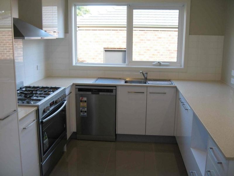 1/4 Maidstone St, Ringwood VIC 3134