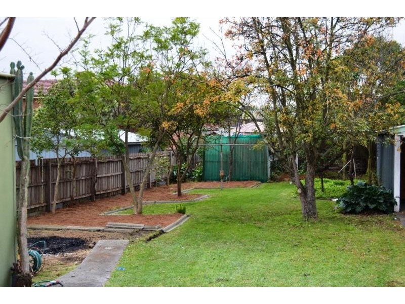 86 Thames St, Box Hill VIC 3128