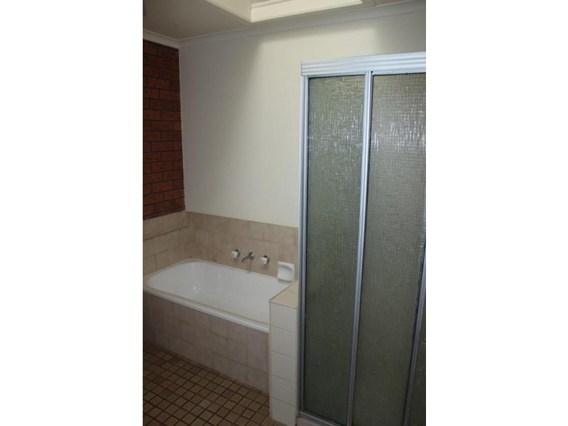 2/94 Oban Road, Ringwood North VIC 3134