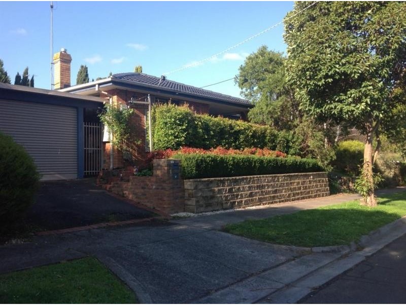 1 Pinetree Court, Ringwood North VIC 3134