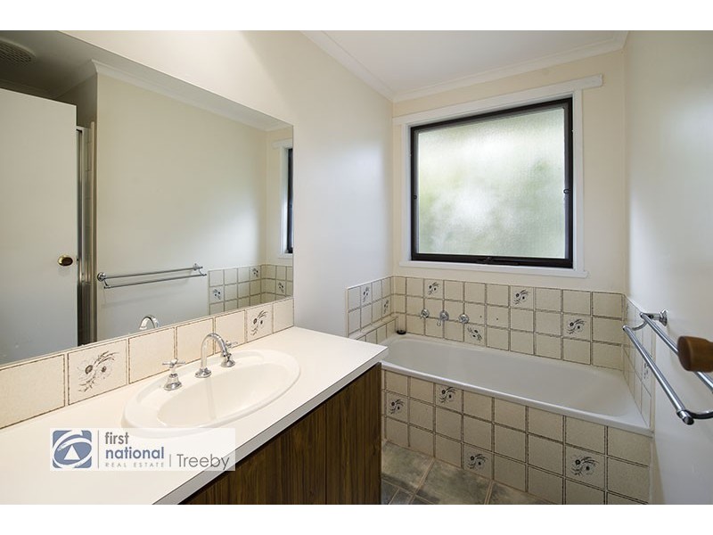 13 Clarke Drive, Ringwood VIC 3134