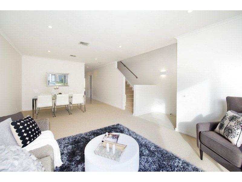 28 Bloom Avenue, Wantirna South VIC 3152