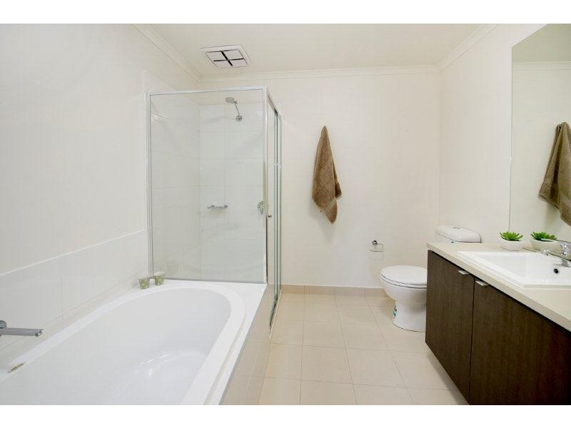 28 Bloom Avenue, Wantirna South VIC 3152