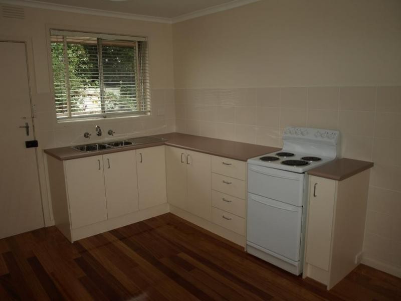 4/17 Albert Street, Ringwood VIC 3134