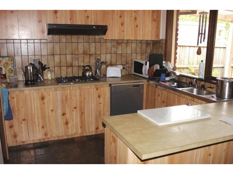 9 Ashcombe Drive, Ringwood North VIC 3134