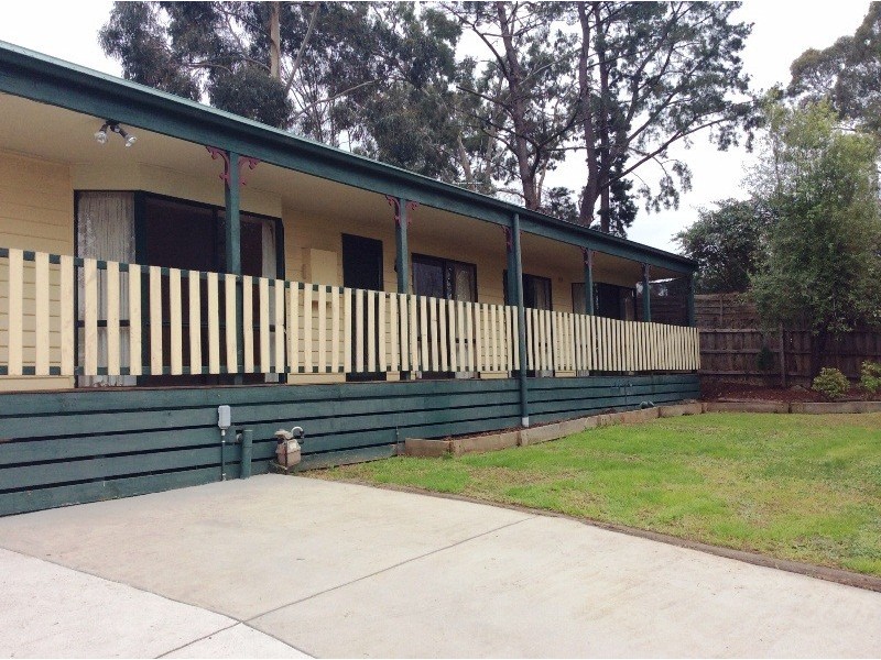 2/30 Timms Avenue, Croydon VIC 3136