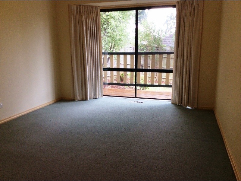 2/30 Timms Avenue, Croydon VIC 3136