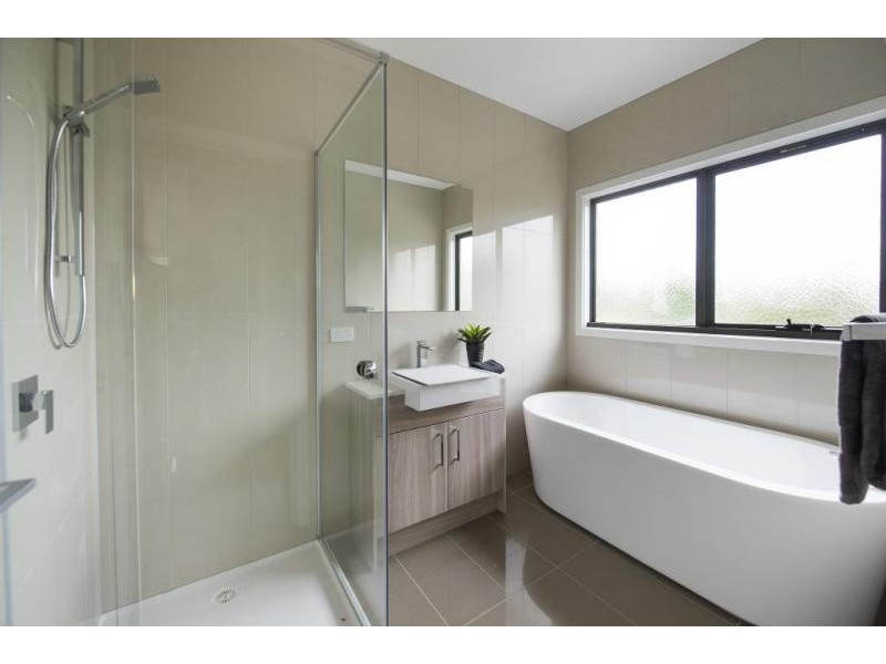 2/6 William Street, Ringwood VIC 3134