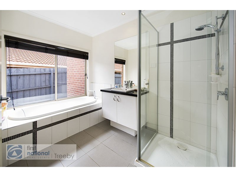 5 Marchant Court, Croydon VIC 3136