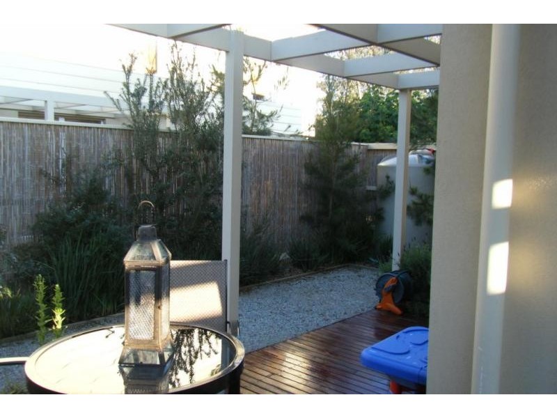 2/143 Fortescue Avenue, Seaford VIC 3198