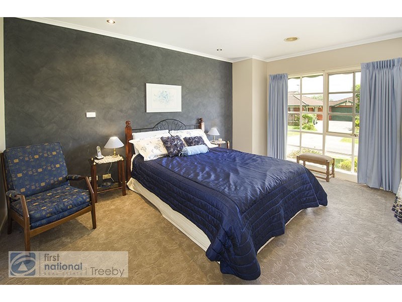 17 Wilkins Grove, Ringwood East VIC 3135