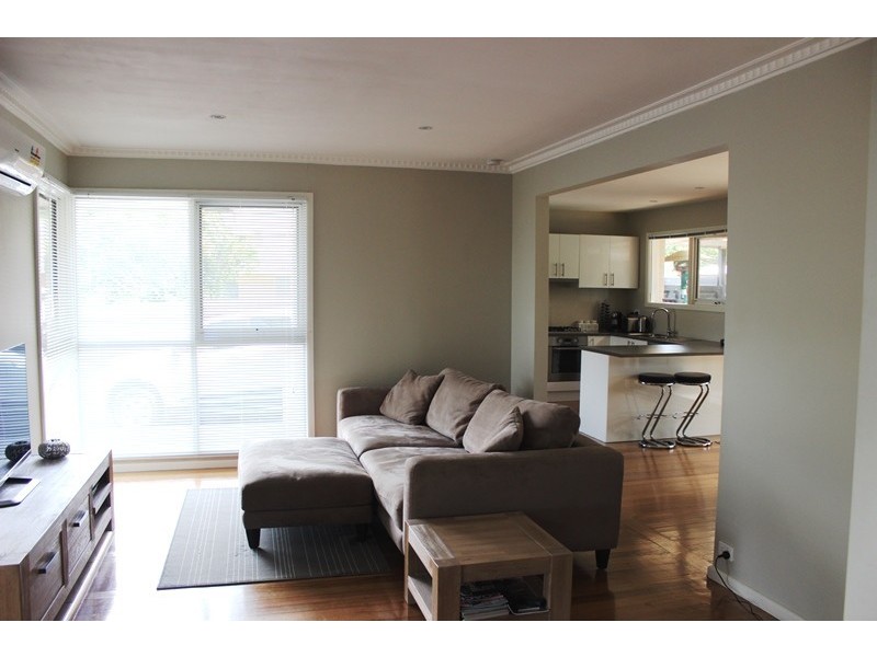 1 McComb Crescent, Bayswater VIC 3153