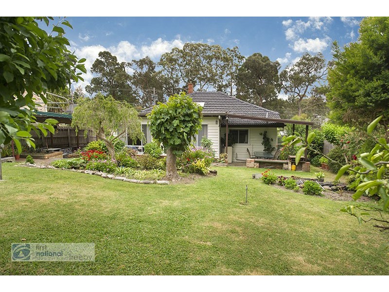 1 Felix Crescent, Ringwood North VIC 3134