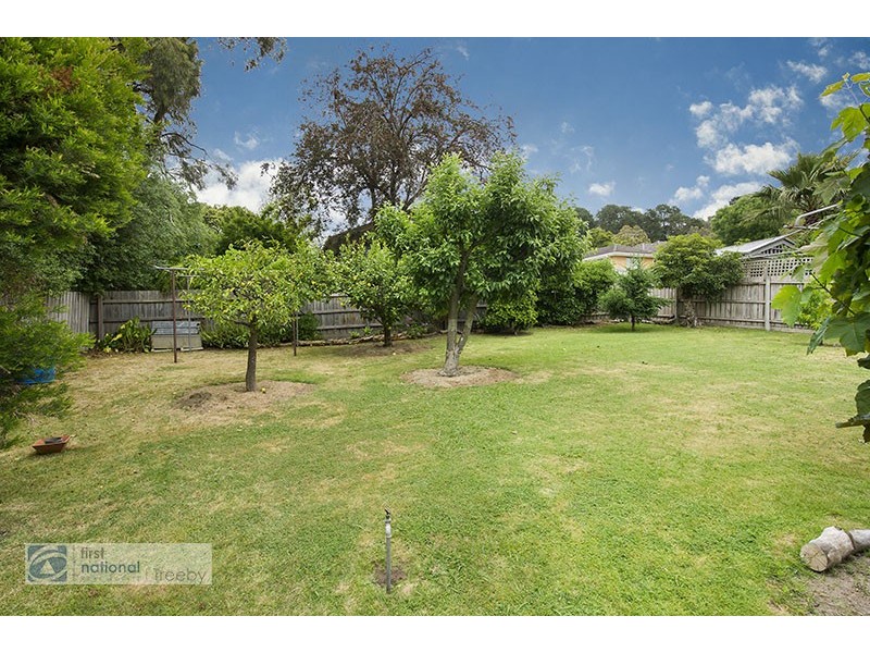 1 Felix Crescent, Ringwood North VIC 3134