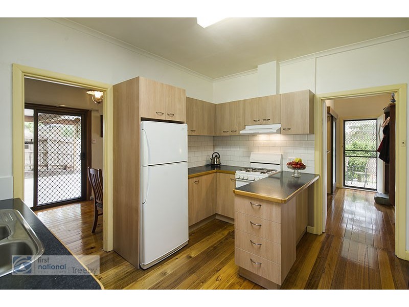1 Felix Crescent, Ringwood North VIC 3134