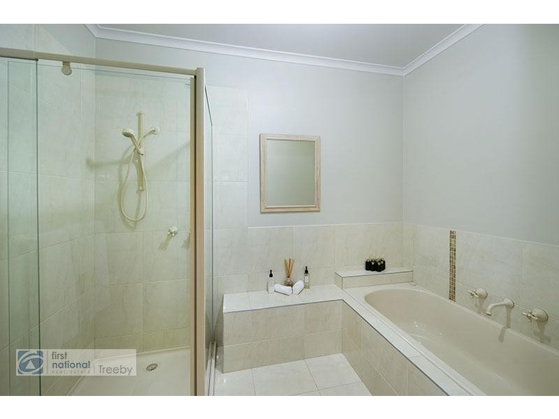 38 Patrick Avenue, Croydon North VIC 3136