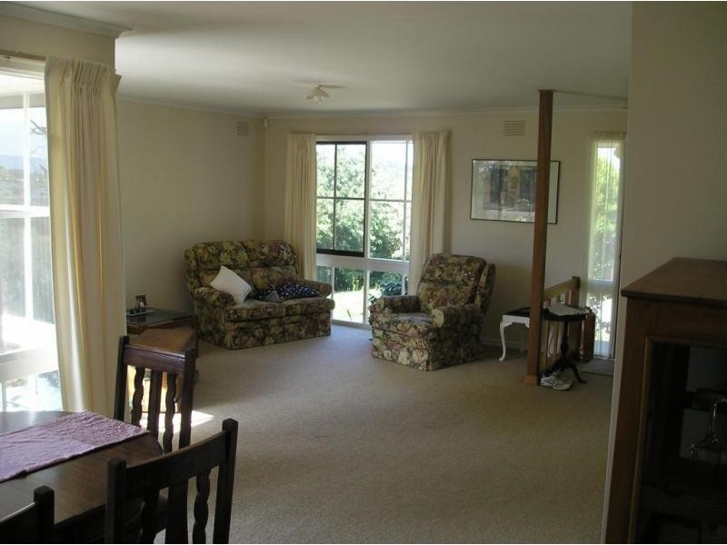 12 Poynton Avenue, Ringwood VIC 3134