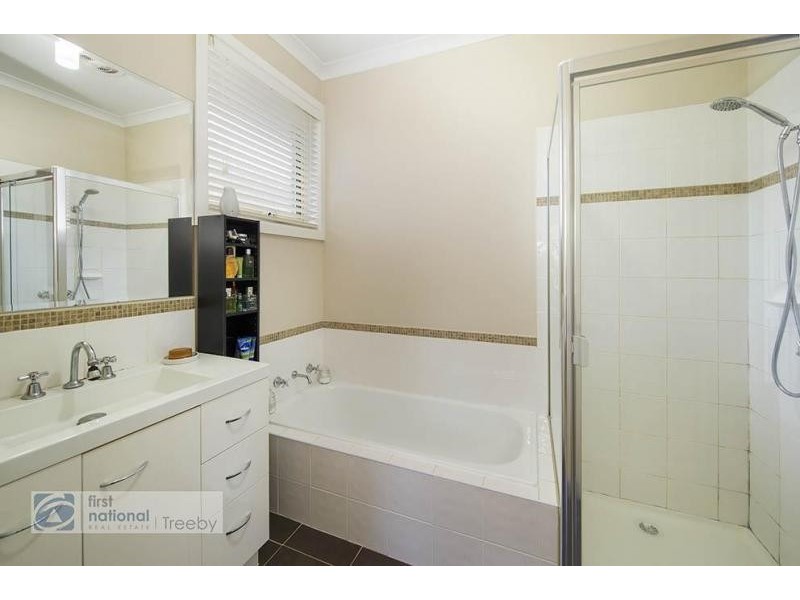 15 Ricky Court, Mooroolbark VIC 3138