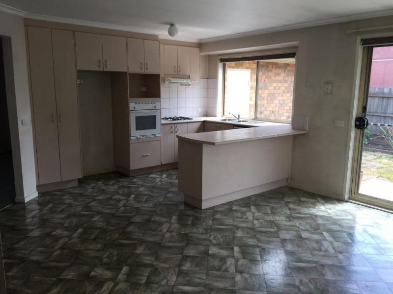 28 Ramble Crescent, Croydon VIC 3136