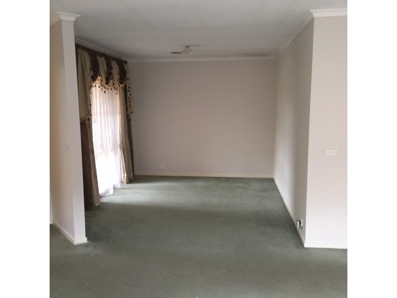 28 Ramble Crescent, Croydon VIC 3136