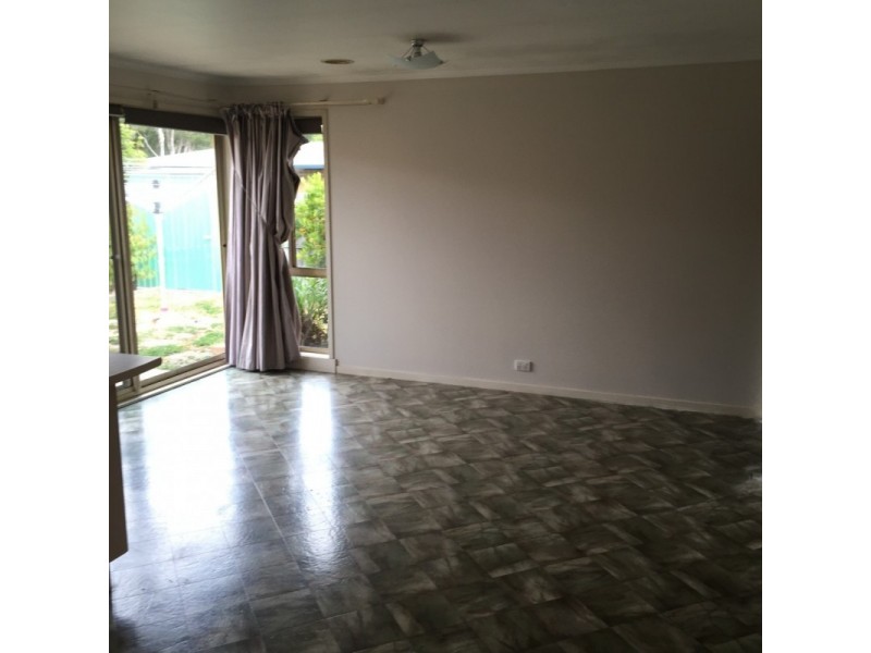 28 Ramble Crescent, Croydon VIC 3136